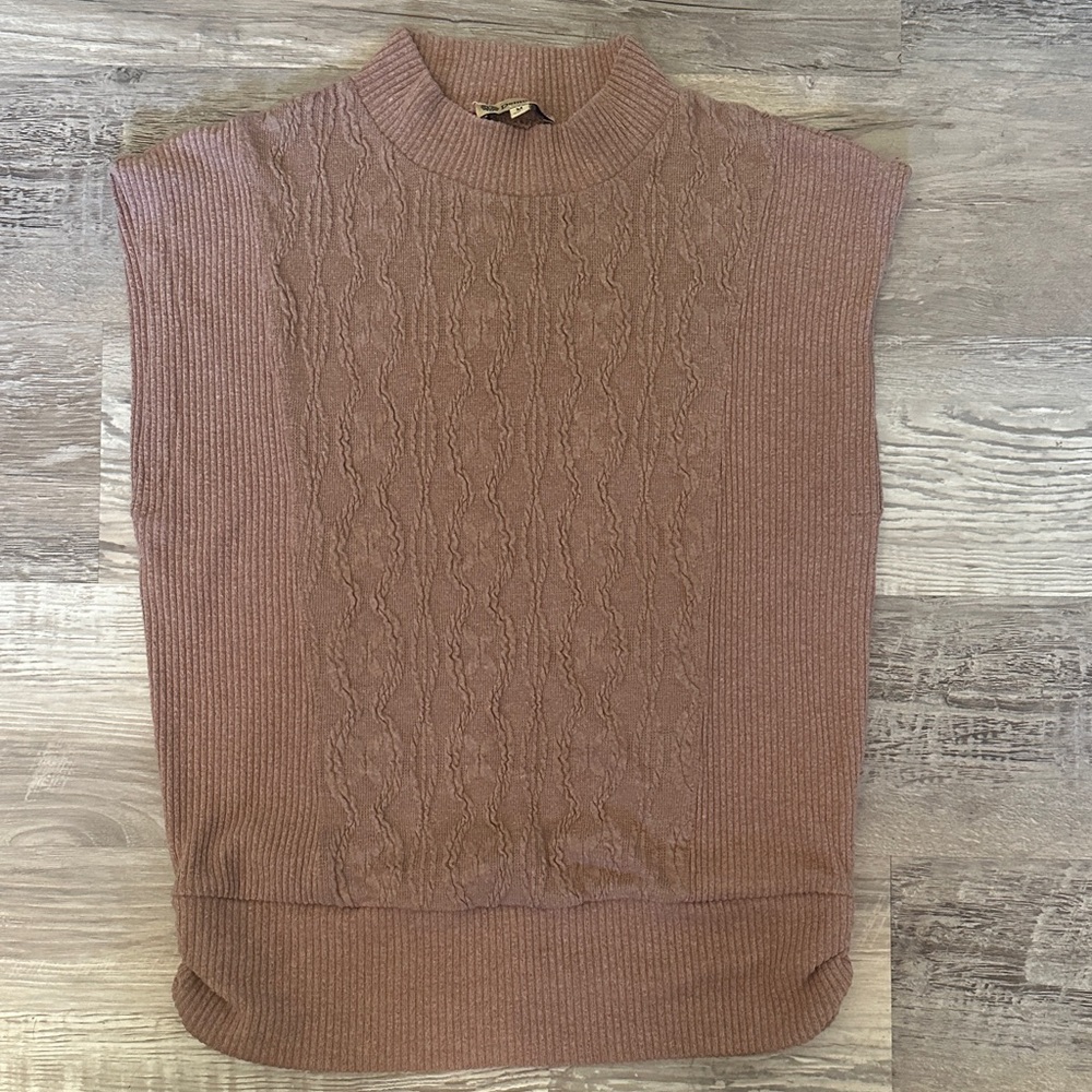 Democracy Sleeveless mauve/pink Knit Sweater